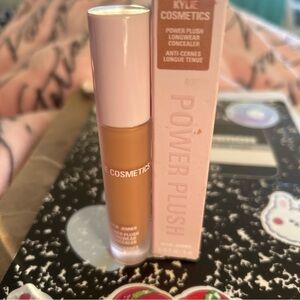 Kylie Cosmetics Power Plush Longwear Concealer - 7WN
